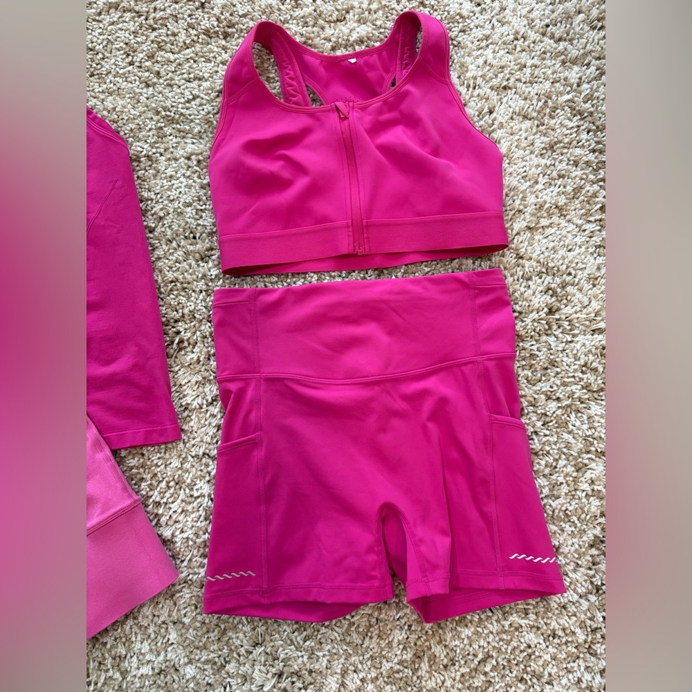 Fabletics sets! - Picture 3 of 9